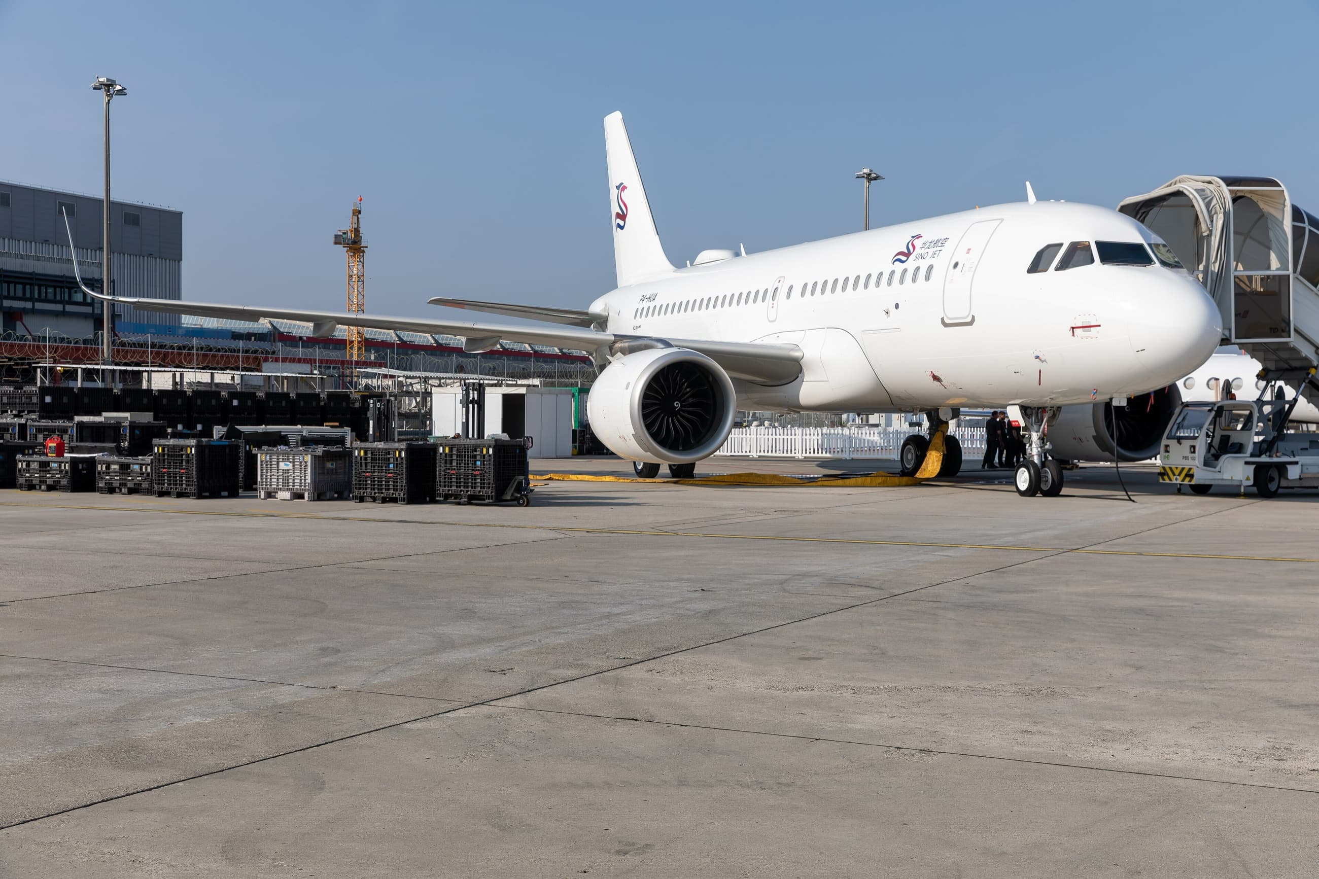 ACJ319neo on the apron