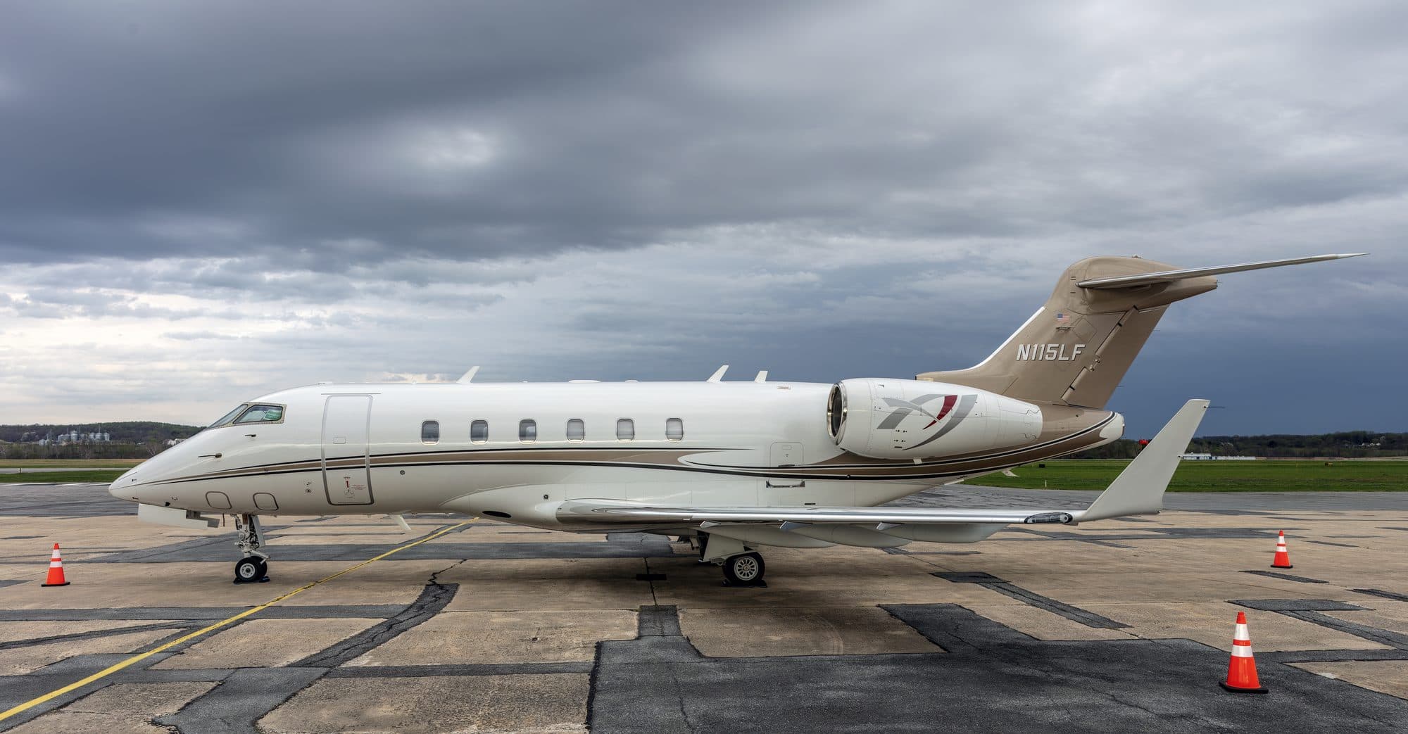 Challenger 3500 representative aircraft