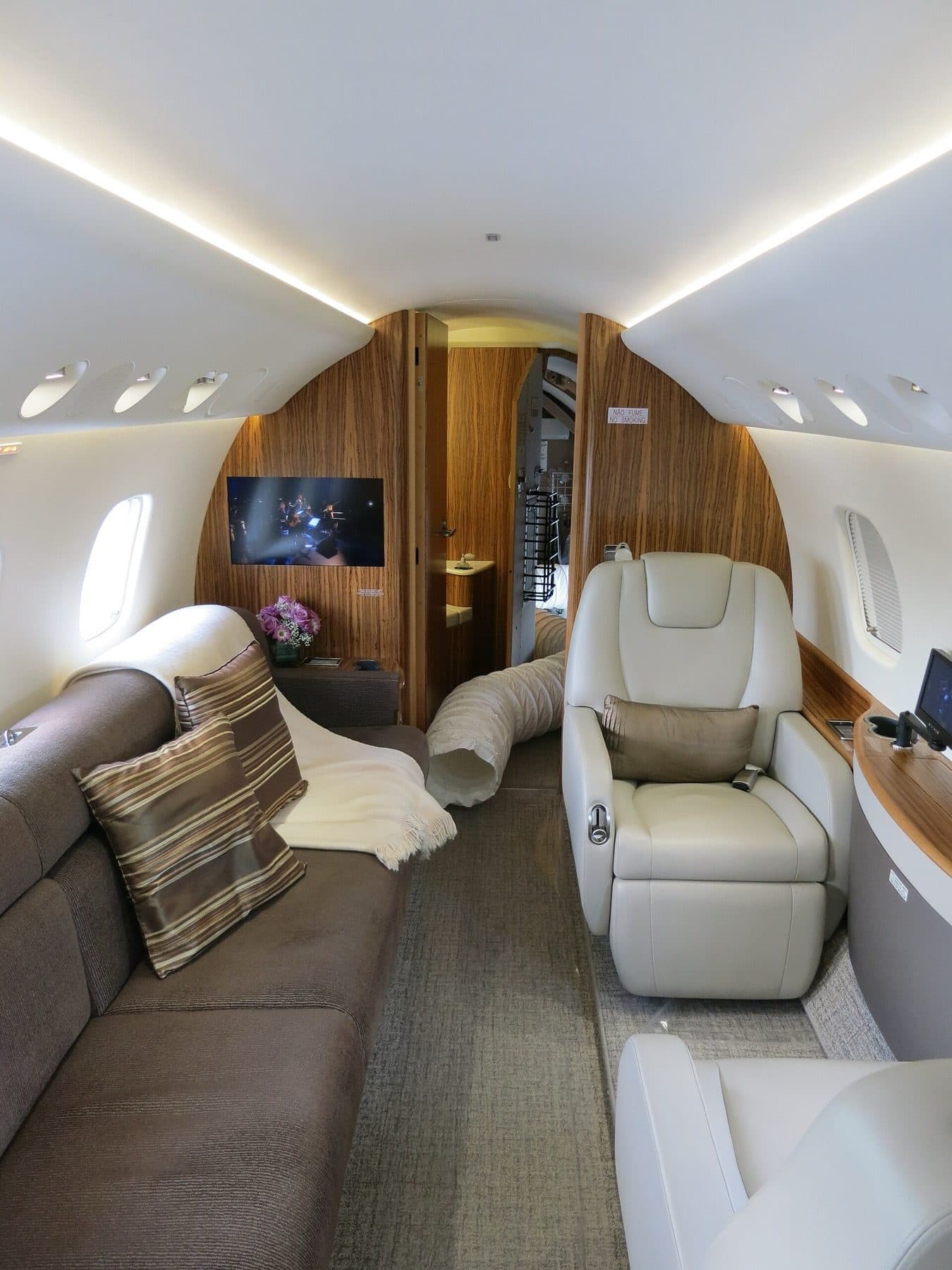 Embraer Legacy 650 aft cabin