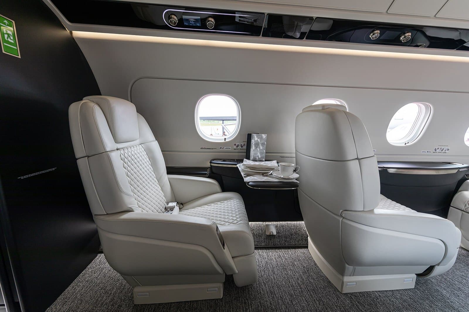 Cabin of an Embraer Praetor 500 with leather seats